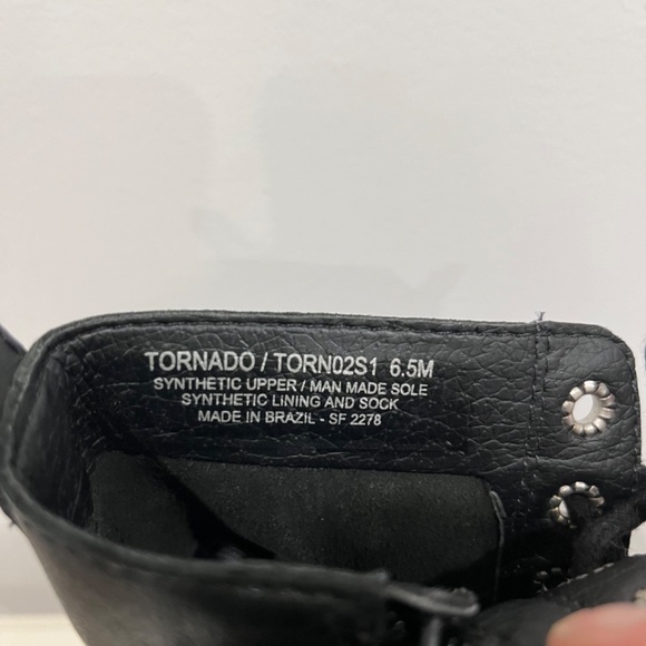 NWOB Steve Madden Size 6.5 Tornado Combat Boots Lace Up Black Vegan Leather - Picture 6 of 9